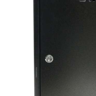 Vue de la serrure de la poubelle urbaine aspect bois 60 Litres LISA